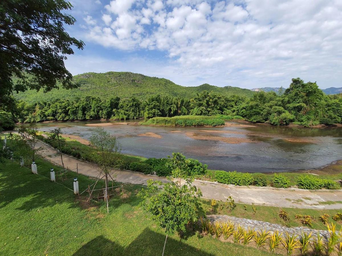Aekpailin River Kwai Resort Канчанабури Экстерьер фото