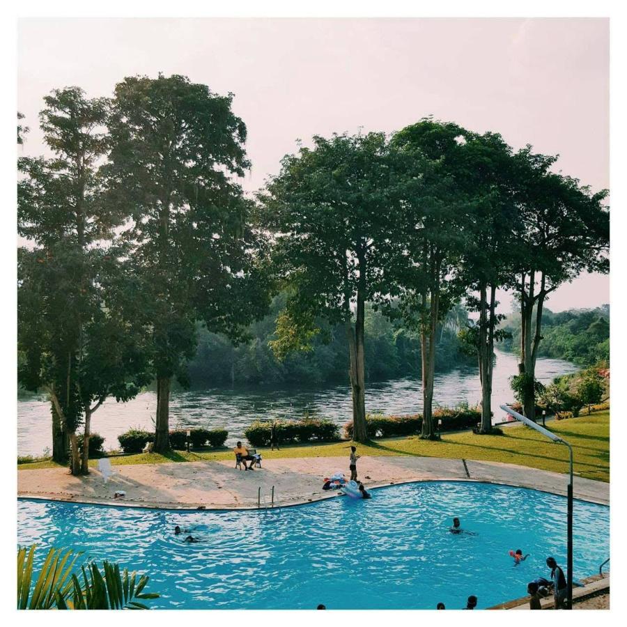 Aekpailin River Kwai Resort Канчанабури Экстерьер фото